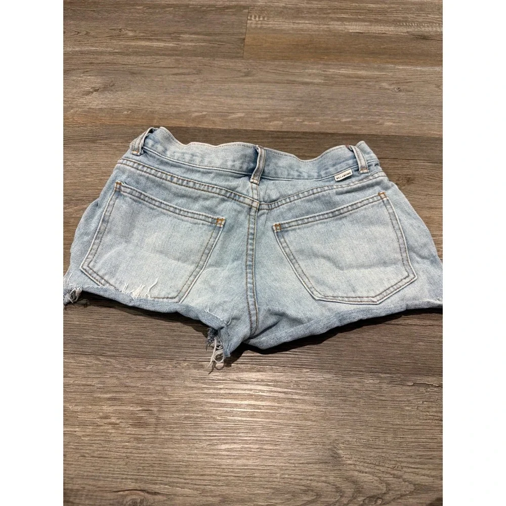 Billabong Womens Light Wash Frayed Hem Denim Jean Shorts Size 26